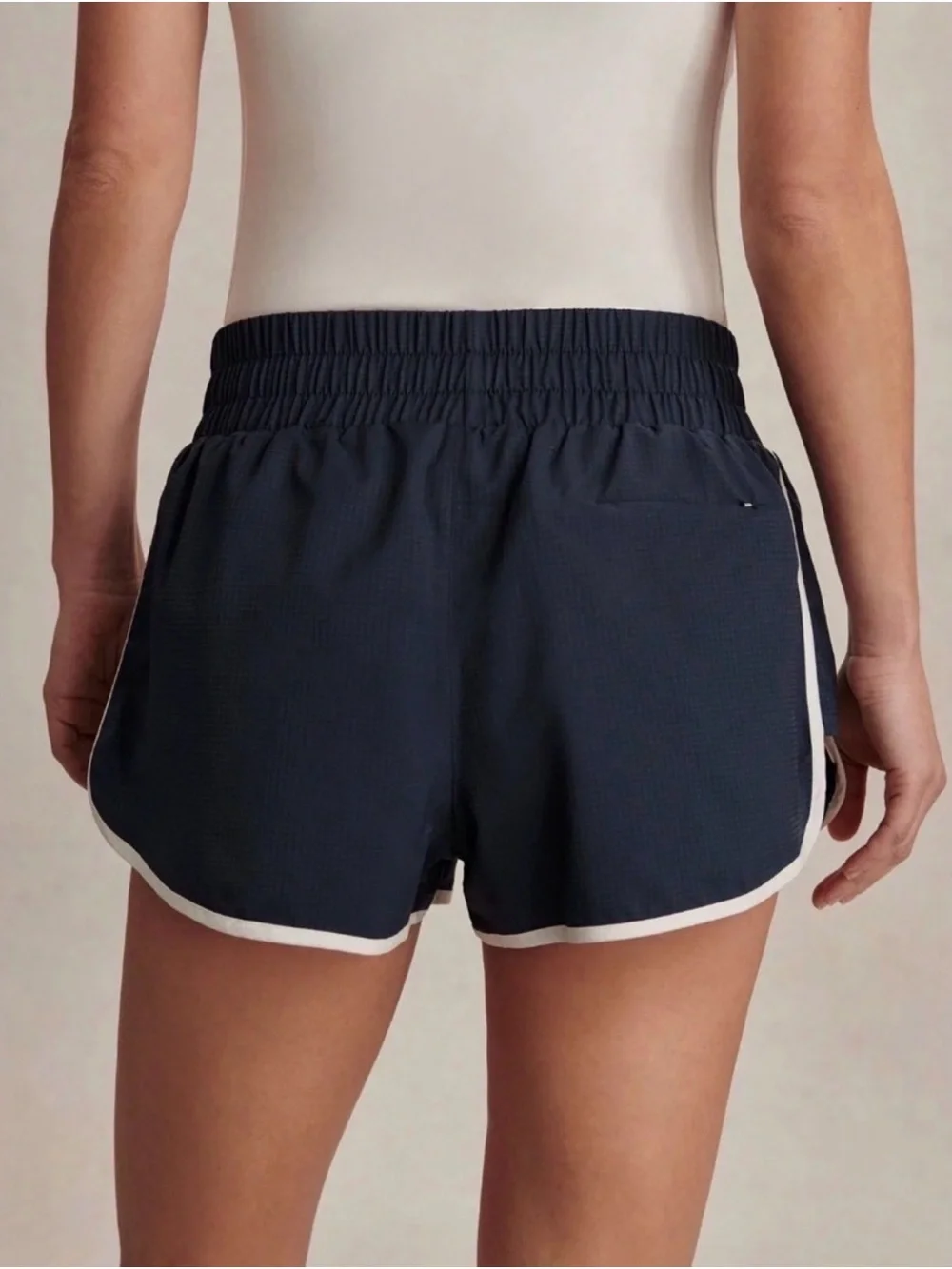 Varley Women’s Large Arlington 2” Running Shorts